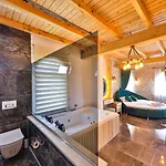 Villa Sandak 1 *